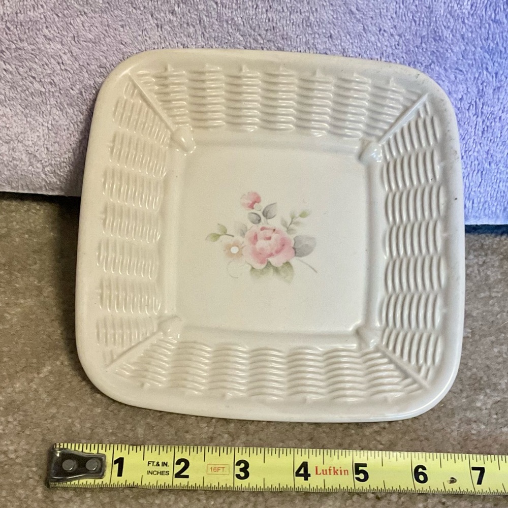 Pfaltzgraff Tea Rose 7 1/4" Square serving plate / Trinket Dish Basket Pattern
